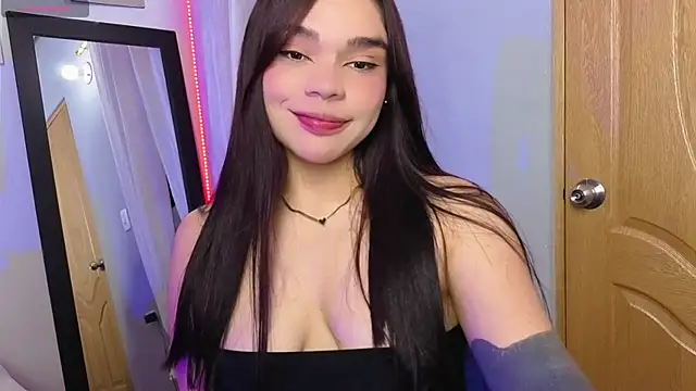 Snapshot of Veronica_111 chatting on June 2026 03:01:02 AM Veronica 111 online show from June 2026 03:01:02 AM