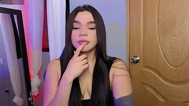 Snapshot of Veronica_111 chatting on July 2026 04:18:02 AM Veronica 111 online show from July 2026 04:18:02 AM
