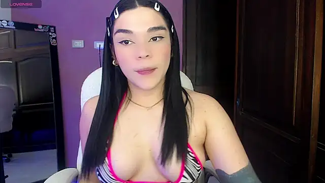Snapshot of Veronica_111 chatting on March 2025 10:47:01 PM Veronica 111 online show from March 2025 10:47:01 PM