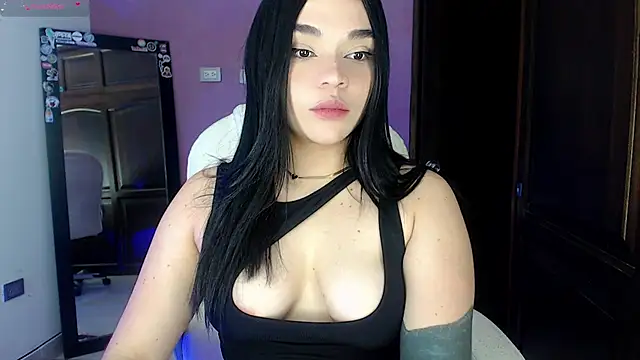 Snapshot of Veronica_111 chatting on March 2025 05:11:01 AM Veronica 111 online show from March 2025 05:11:01 AM
