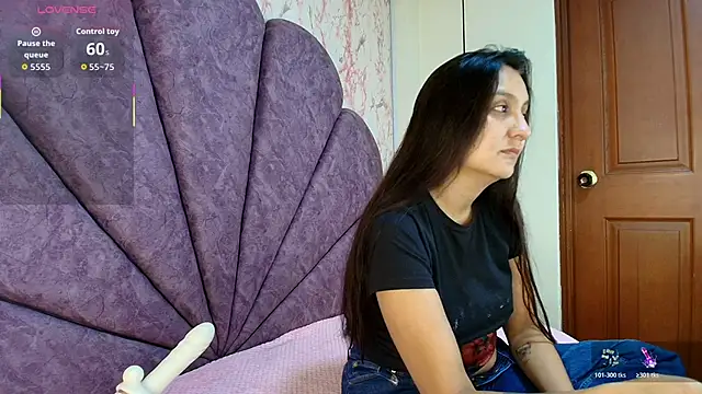  alaia collway  online show from May 2026 12:34:01 PM