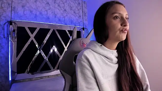  alaia collway  online show from January 2025 12:06:01 PM