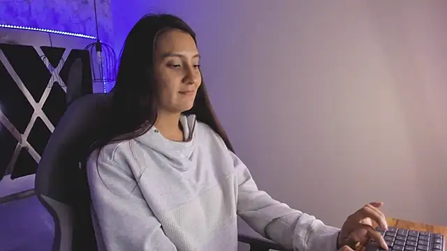  alaia collway  online show from January 2025 03:29:02 PM