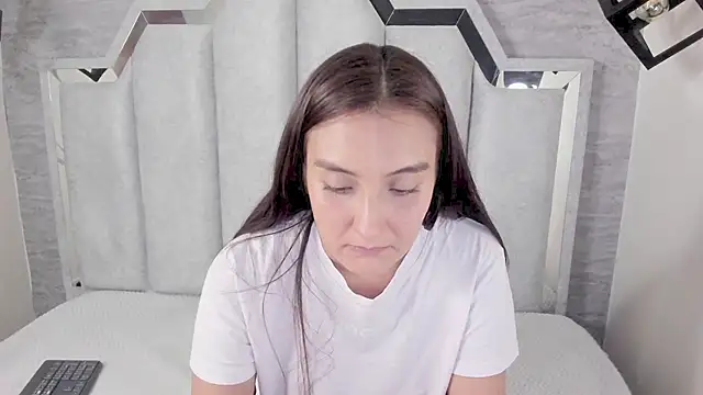  alaia collway  online show from March 2025 02:59:01 PM