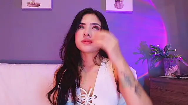 Snapshot of adara_johnson__ chatting on April 2026 11:39:02 AM adara johnson online show from April 2026 11:39:02 AM