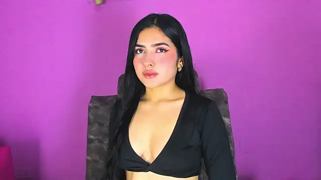 Snapshot of adara_johnson__ chatting on February 2025 11:43:01 AM adara johnson online show from February 2025 11:43:01 AM