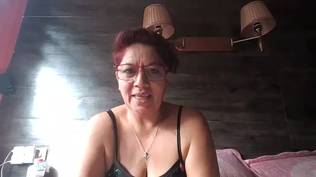 TRISH MILF online show from March 2025 01:51:01 PM