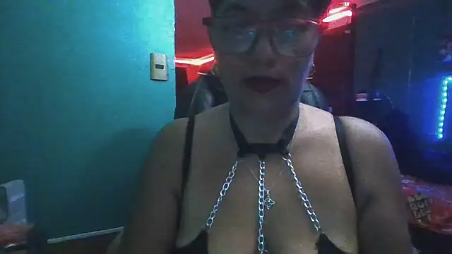 TRISH MILF online show from February 2025 12:31:02 AM