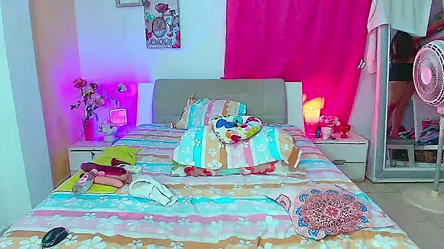 Snapshot of Kendralove31xxx chatting on March 2026 07:15:01 AM Kendralove31xxx online show from March 2026 07:15:01 AM