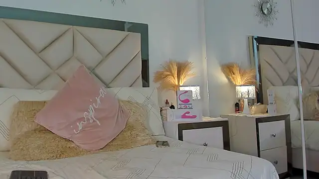 alexa tobar online show from September 2025 07:57:01 PM