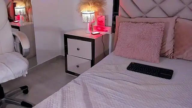 alexa tobar online show from March 2026 10:46:02 PM