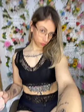 Snapshot of loira_messi chatting on June 2026 10:55:01 PM loira messi online show from June 2026 10:55:01 PM