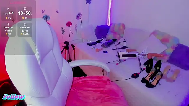 Snapshot of allison-sweet1 chatting on October 2025 04:00:02 AM allison-sweet1 online show from October 2025 04:00:02 AM