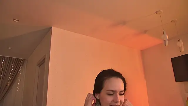 AngellaRoss online show from February 2026 07:15:01 PM