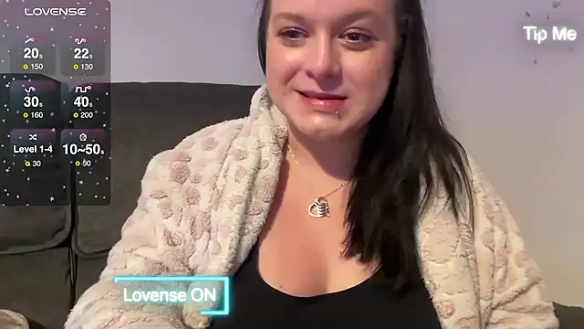 NaughtyWifeUK online show from January 2025 01:15:02 AM