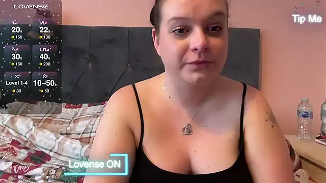 NaughtyWifeUK online show from December 2024 02:31:01 PM