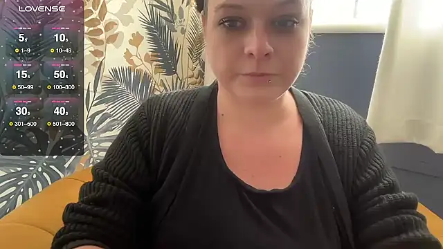 NaughtyWifeUK online show from January 2026 12:54:02 PM