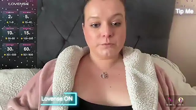 NaughtyWifeUK online show from February 2025 03:55:02 PM