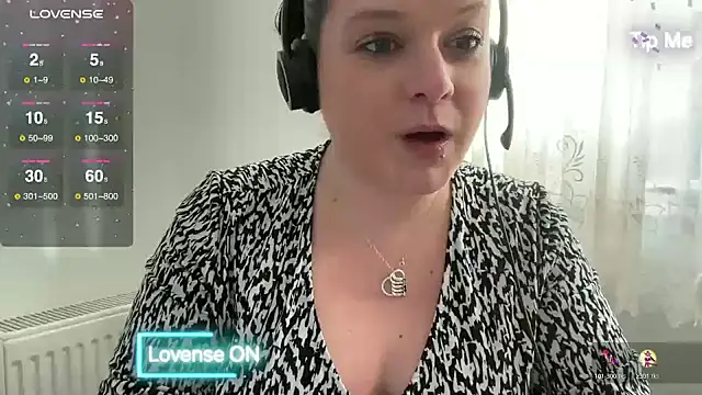 NaughtyWifeUK online show from January 2025 01:24:02 PM