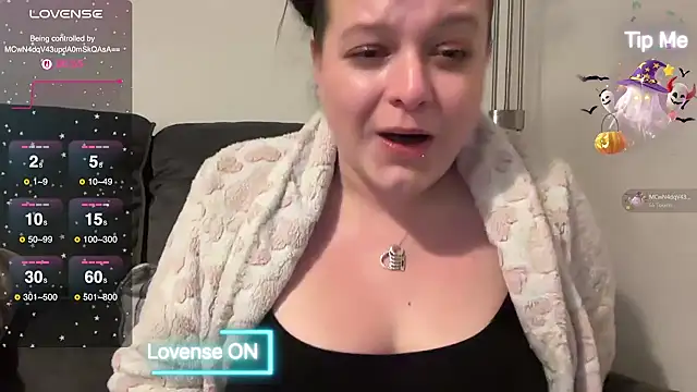 NaughtyWifeUK online show from February 2025 11:52:01 PM