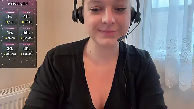 NaughtyWifeUK online show from January 2026 10:10:02 AM