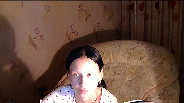 Snapshot of Starry_Siren chatting on June 2026 05:12:02 PM Starry Siren online show from June 2026 05:12:02 PM