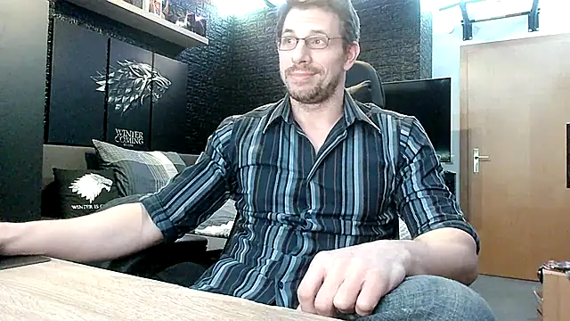 dreamwallker21 online show from December 2025 05:35:01 PM