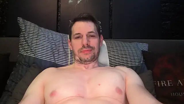 dreamwallker21 online show from April 2026 07:11:01 AM