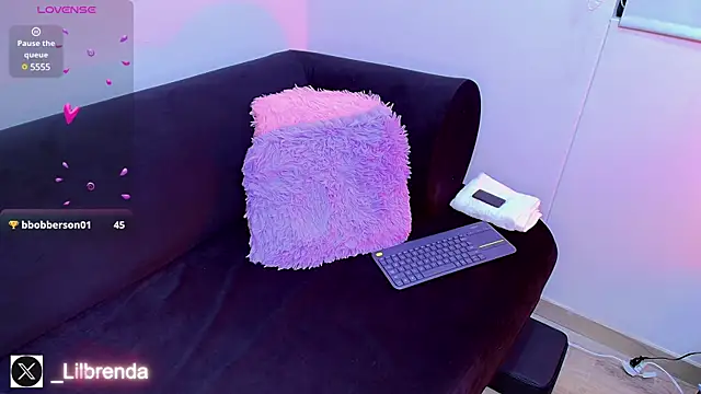 Brenda  gomez online show from January 2025 07:43:02 AM