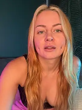 Snapshot of ObviouslyPeachy chatting on December 2024 12:51:01 PM ObviouslyPeachy online show from December 2024 12:51:01 PM