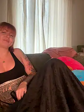 Snapshot of ObviouslyPeachy chatting on October 2025 10:05:02 AM ObviouslyPeachy online show from October 2025 10:05:02 AM