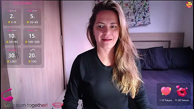 ParisW online show from October 2025 10:32:01 PM