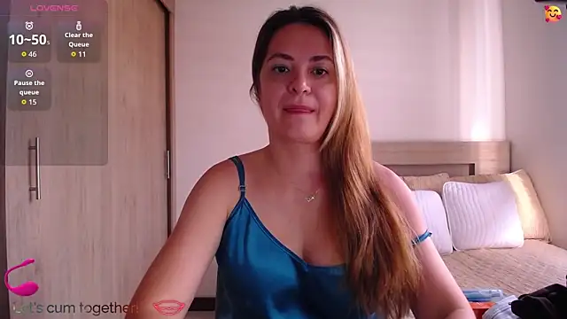 ParisW online show from May 2026 01:03:01 PM