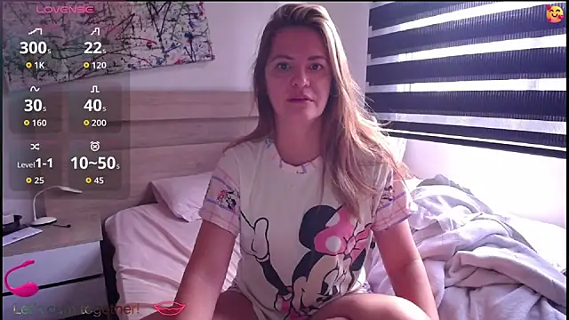 Snapshot of ParisW chatting on December 2025 12:31:02 PM ParisW online show from December 2025 12:31:02 PM