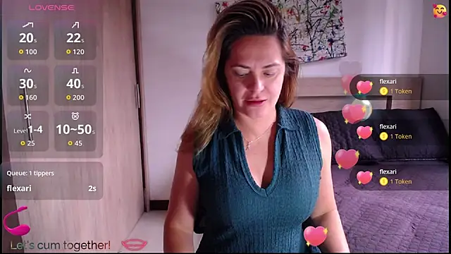 Snapshot of ParisW chatting on October 2025 03:57:02 PM ParisW online show from October 2025 03:57:02 PM