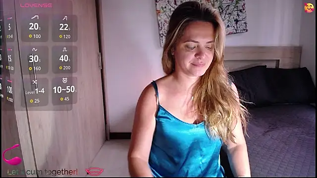 Snapshot of ParisW chatting on October 2025 12:26:02 PM ParisW online show from October 2025 12:26:02 PM