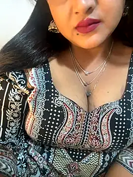 Ayesha mahi online show from November 2025 12:19:02 PM