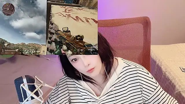 Daisy-77 online show from May 2026 02:02:01 PM