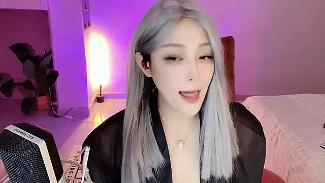 Daisy-77 online show from October 2025 10:27:01 AM