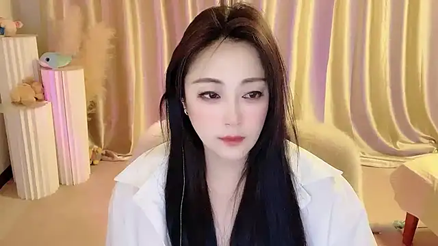 Daisy-77 online show from March 2025 06:00:01 PM