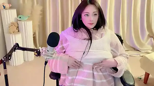 Daisy-77 online show from March 2025 09:18:02 PM