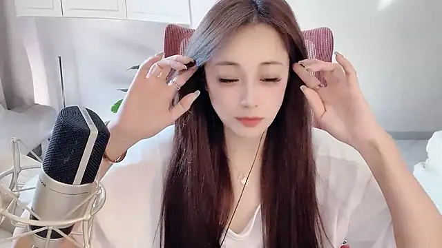 Daisy-77 online show from September 2025 05:36:01 AM