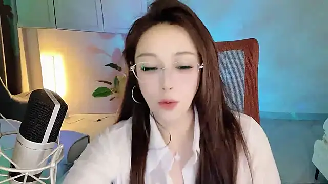 Daisy-77 online show from September 2025 12:56:02 PM