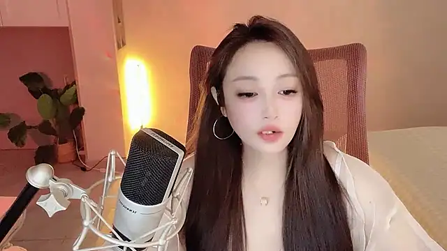 Daisy-77 online show from October 2025 06:31:02 PM