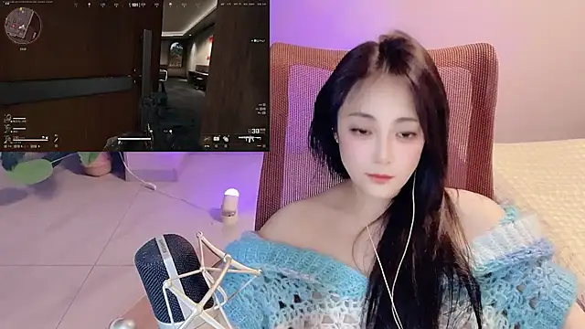Daisy-77 online show from May 2026 04:04:02 PM