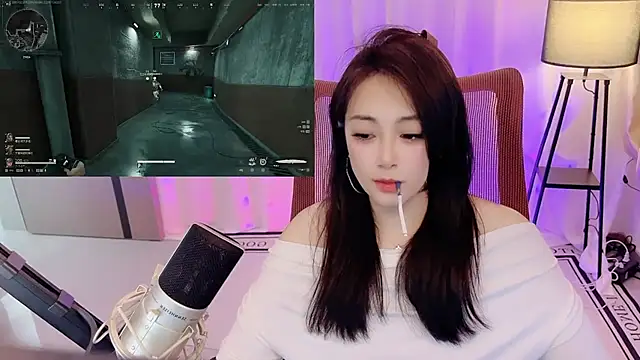 Daisy-77 online show from July 2026 02:17:01 PM