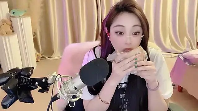 Daisy-77 online show from March 2025 09:04:02 PM