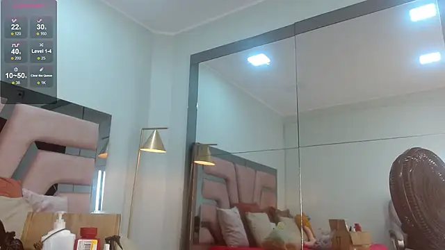 cintia hills online show from November 2025 03:50:02 AM