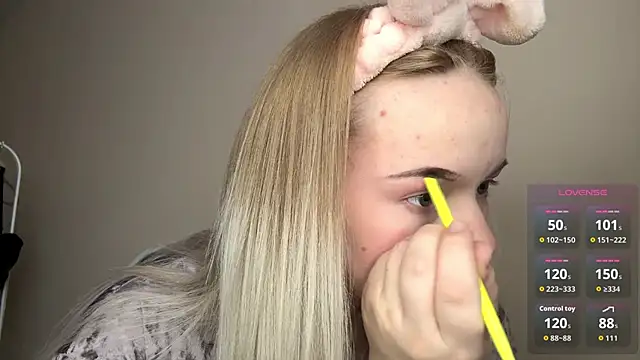 ZaraCreedon online show from February 2026 11:33:02 AM