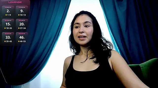 Snapshot of Mile_Madeline chatting on October 2025 05:52:01 AM Mile Madeline online show from October 2025 05:52:01 AM